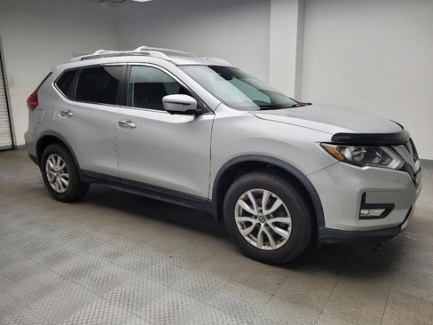 Used 2017 Nissan Rogue SV w/ SV Premium Package AWD/4WD image 11