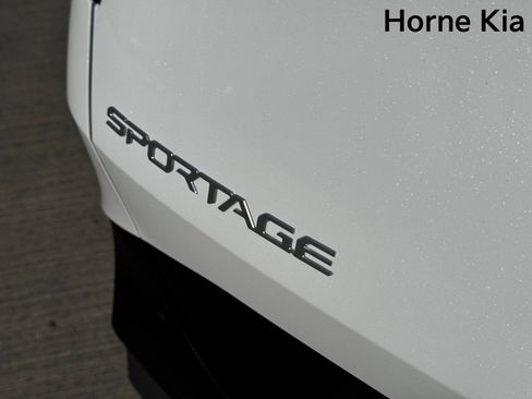 New 2026 Kia Sportage EX w/ EX Panorama Roof Package image 9