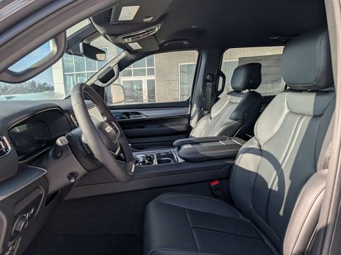New 2026 Jeep Grand Wagoneer Limited AWD/4WD image 5