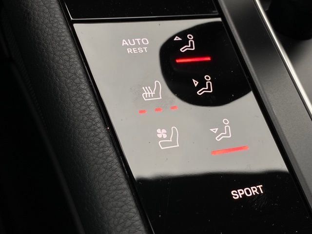 Certified 2024 Porsche Macan AWD/4WD image 13