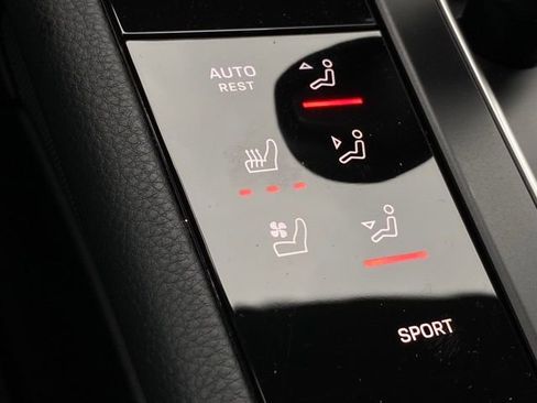 Certified 2024 Porsche Macan AWD/4WD image 13