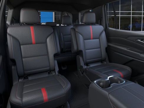 New 2026 Chevrolet Traverse RS w/ LPO, Floor Liner Package FWD image 17