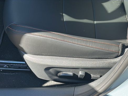 New 2025 Nissan Sentra SR w/ SR Premium Package image 12