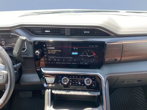 Used 2025 GMC Sierra 2500 Denali Ultimate AWD/4WD image 15