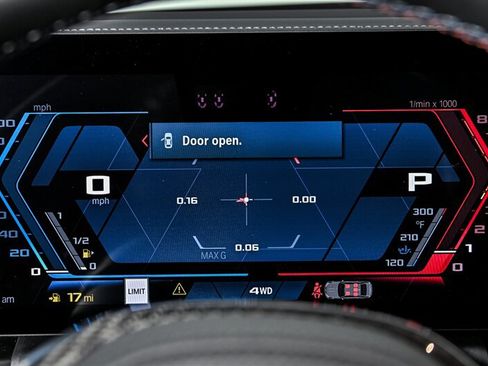 Used 2025 BMW M3 Competition AWD/4WD image 23
