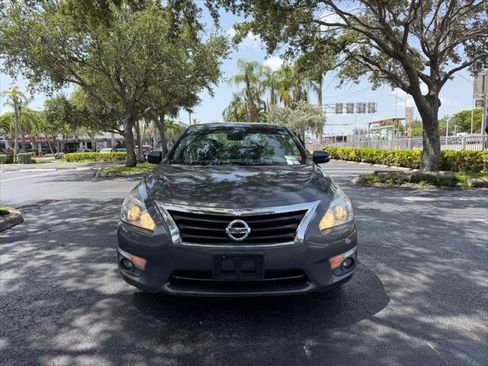 Used 2013 Nissan Altima 2.5 SL w/ Technology Pkg FWD image 8