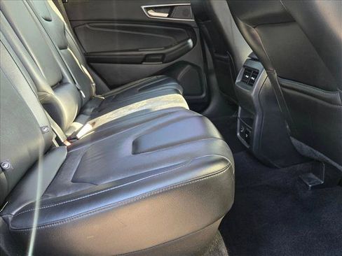Certified 2022 Ford Edge Titanium AWD/4WD image 19