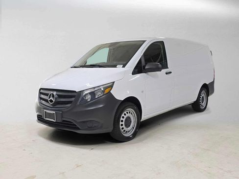 Used 2020 Mercedes-Benz Metris image 9