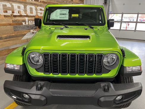 New 2026 Jeep Gladiator Sport image 43