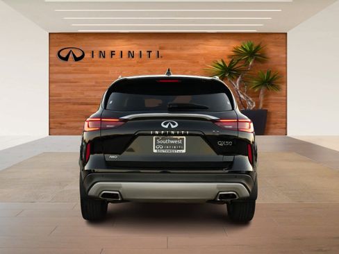 Certified 2025 INFINITI QX50 Luxe image 6