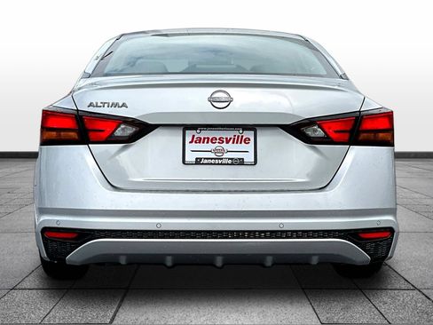 Certified 2023 Nissan Altima 2.5 S FWD image 6