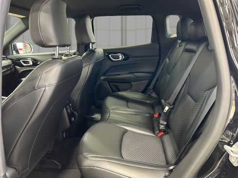 New 2026 Jeep Compass Latitude AWD/4WD image 10