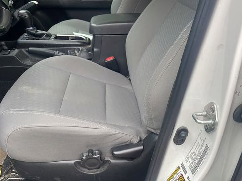 Used 2023 Toyota Tacoma SR AWD/4WD image 13