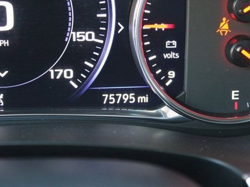 Used 2023 Chevrolet Traverse High Country image 12