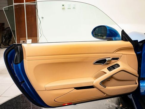 Used 2015 Porsche 911 Carrera S image 26