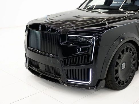 Used 2025 Rolls-Royce Cullinan AWD/4WD image 12