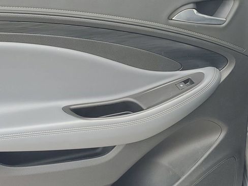 Used 2019 Buick Envision Essence image 44