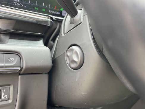 Used 2021 Cadillac Escalade Sport Platinum w/ Heavy-Duty Trailer Package image 27