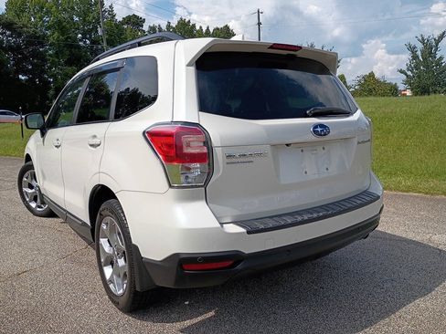 Used 2018 Subaru Forester 2.5i Touring AWD/4WD image 7