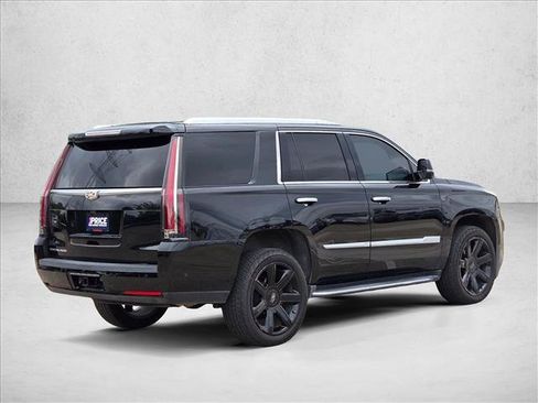 Used 2019 Cadillac Escalade Luxury AWD/4WD image 5