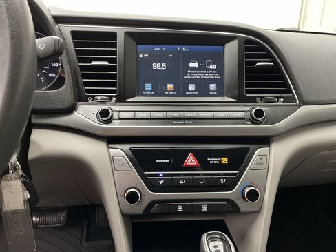 Used 2017 Hyundai Elantra SE FWD image 13