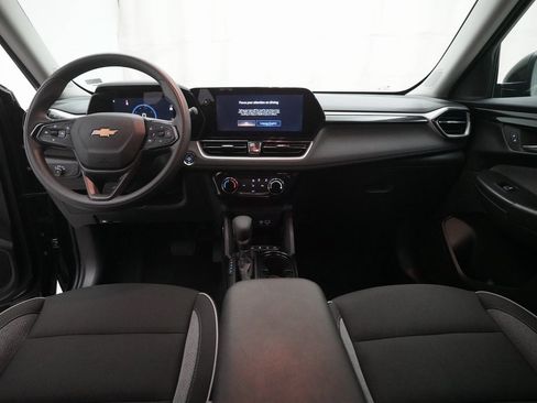 Used 2025 Chevrolet TrailBlazer LT image 5