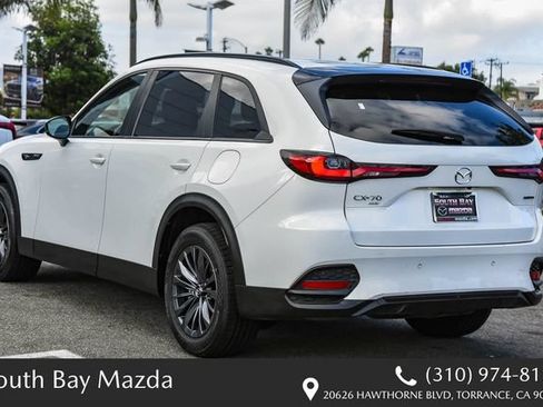 Certified 2025 MAZDA CX-70 3.3 Turbo w/ Preferred Package AWD/4WD image 8