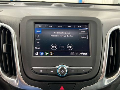 Used 2021 Chevrolet Equinox LT AWD/4WD image 14