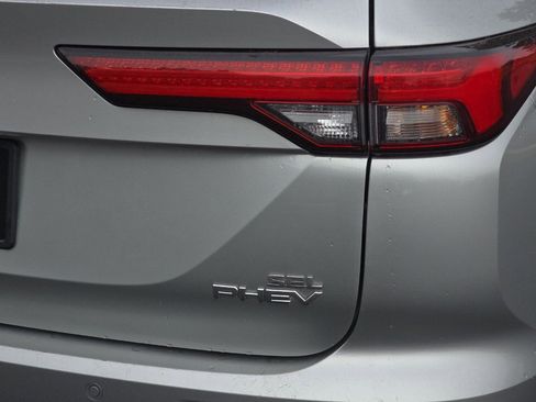 Used 2024 Mitsubishi Outlander SEL image 28