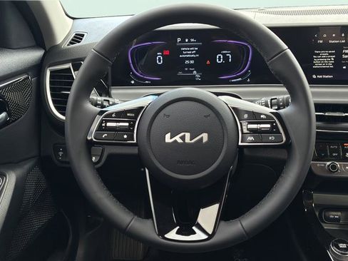 New 2026 Kia Seltos S AWD/4WD image 18