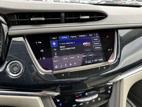 Used 2024 Cadillac XT6 Premium Luxury w/ Technology Package AWD/4WD image 16