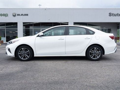 Used 2024 Kia Forte LXS FWD image 2