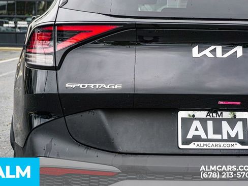 Used 2025 Kia Sportage LX FWD image 13