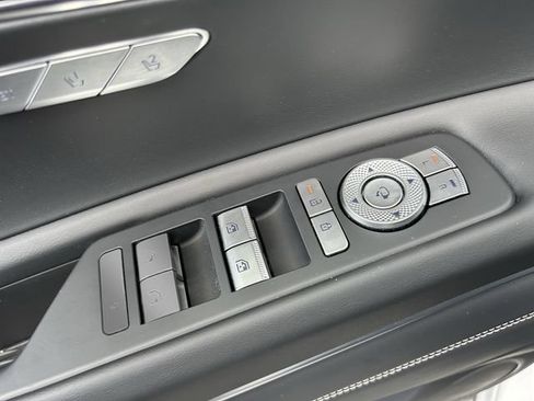 Used 2026 Genesis GV80 2.5T AWD/4WD image 23