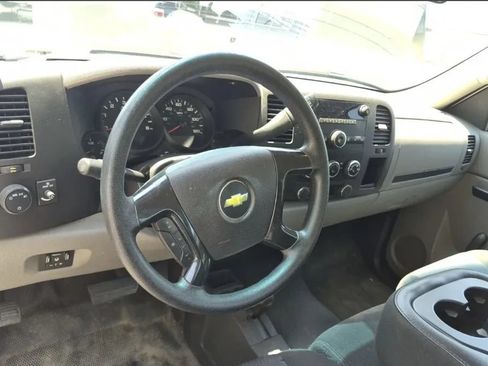 Used 2013 Chevrolet Silverado 1500 W/T AWD/4WD image 34