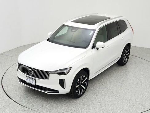 New 2026 Volvo XC90 B6 Core image 13