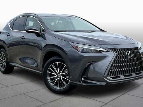 Used 2025 Lexus NX 250 FWD w/ Towing Package (2000 Lbs) image 3