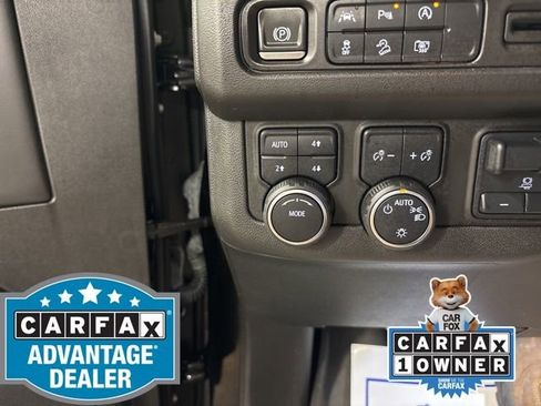 Used 2023 Chevrolet Suburban Z71 w/ Luxury Package image 20