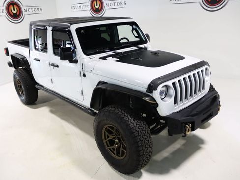 Used 2021 Jeep Gladiator Sport AWD/4WD image 8