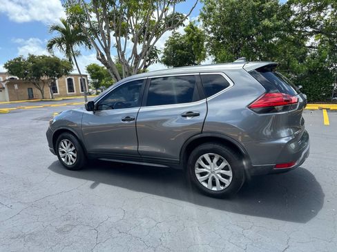 Used 2017 Nissan Rogue S image 19
