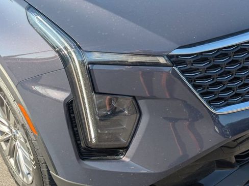 Used 2024 Cadillac XT4 Premium Luxury AWD/4WD image 9