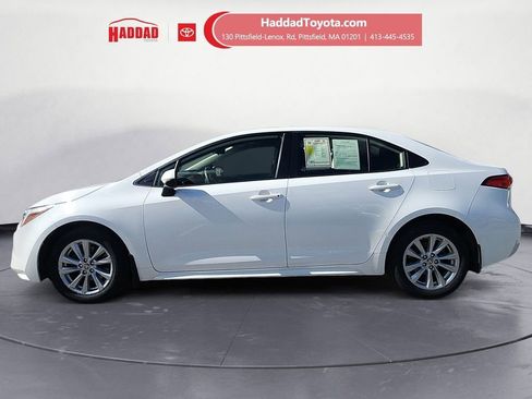 Used 2023 Toyota Corolla LE w/ LE Convenience Package FWD image 2