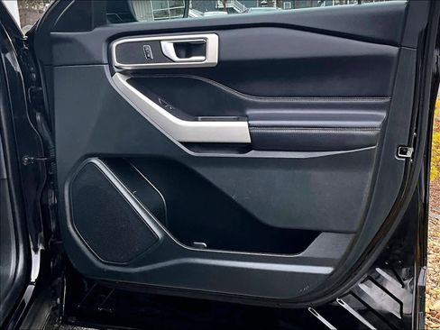 Used 2023 Ford Explorer XLT w/ Equipment Group 202A AWD/4WD image 12