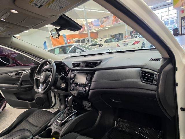 Used 2020 Nissan Rogue S FWD image 9