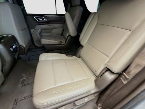 Used 2021 Chevrolet Tahoe Z71 w/ Z71 Off-Road Package AWD/4WD image 13