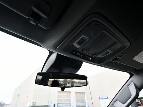 Used 2024 Chevrolet Silverado 2500 LT image 56