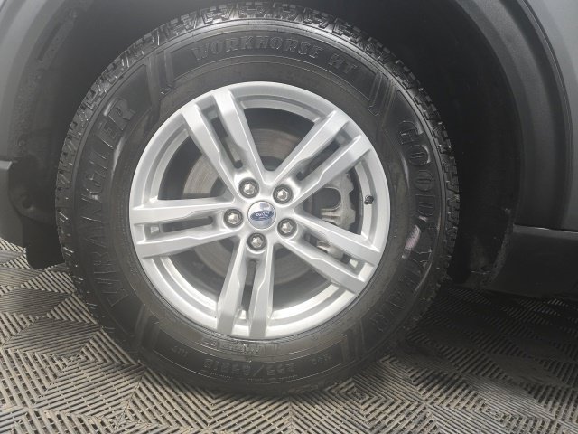 Used 2022 Ford Explorer XLT w/ Class IV Trailer Tow Package AWD/4WD image 9