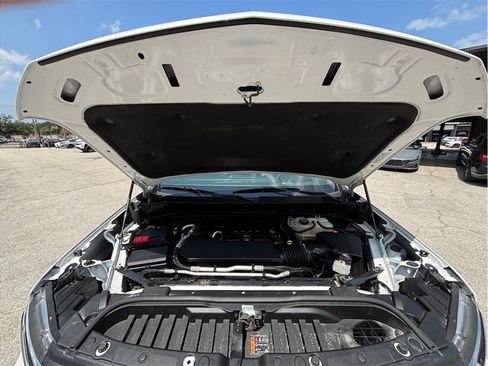 Used 2023 Chevrolet Silverado 1500 LT AWD/4WD image 45