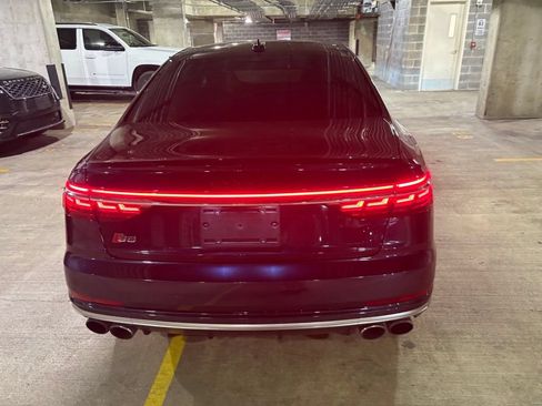 Used 2020 Audi S8 L w/ S8 Executive Package AWD/4WD image 4