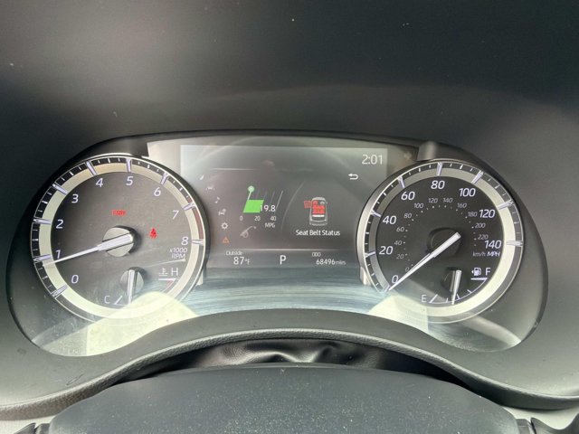 Used 2022 Toyota Highlander XLE FWD image 27